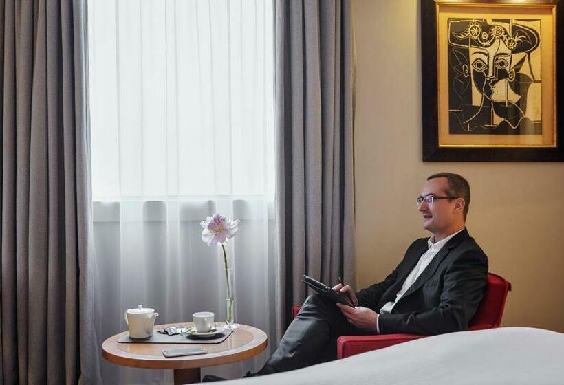 アウトサイドクラシックルーム, Pullman Paris La Defense