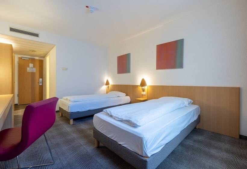 Номер Стандарт, Novotel Düsseldorf City West