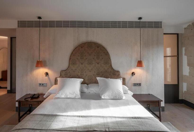 اتاق سوپریور, Parador De Turismo De León