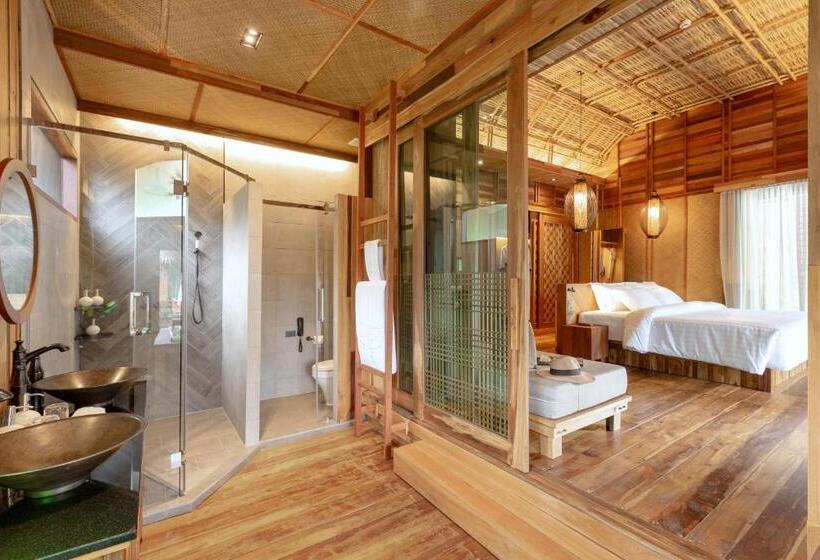 سوئیت با وان آب گرم, Venice Krabi Villa Resort