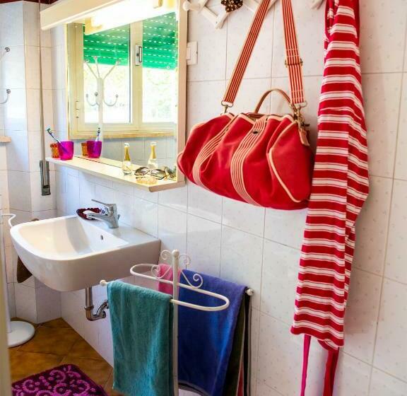 Quarto Estandar, Camerealmare