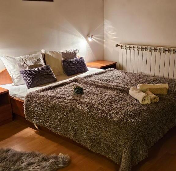 Люкс, Guest House Karov   2 Stars