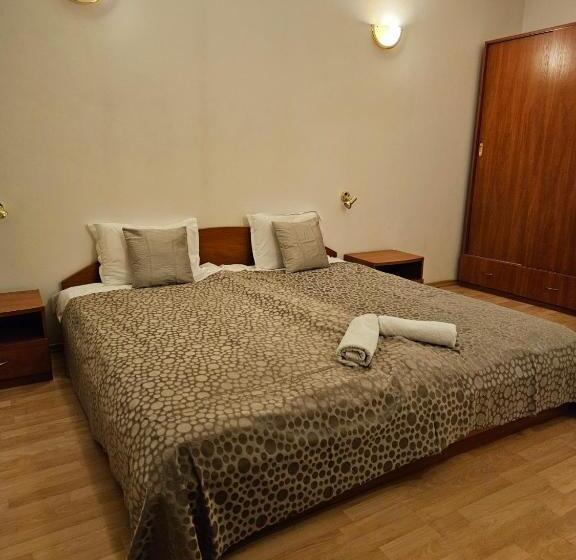 Апартаменты 1 Спальня, Guest House Karov   2 Stars