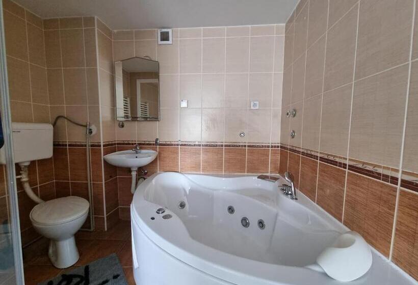 آپارتمان لوکس 1 خوابه, Hostel S