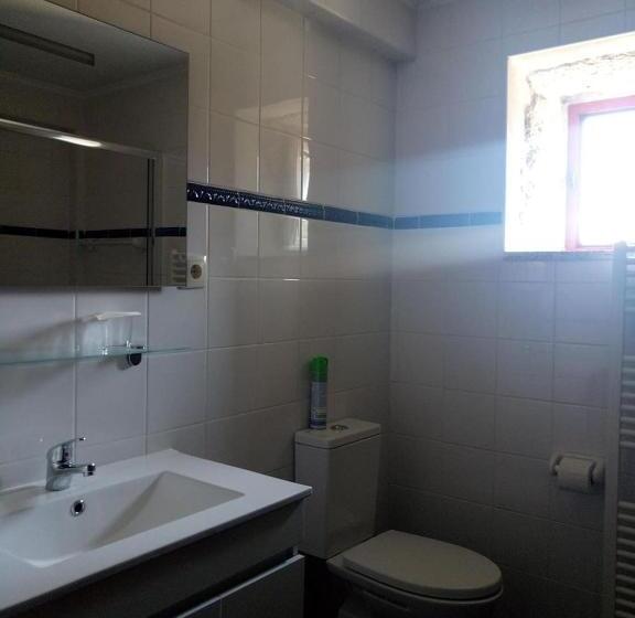 سوئیت 2 خوابه, Casas Do Eido E Casa Da Viúva