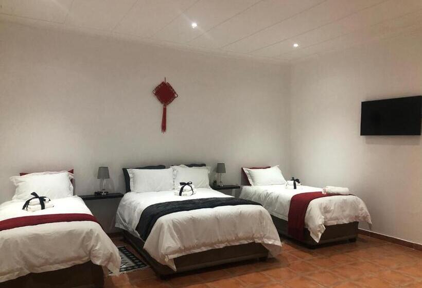 חדר משפחתי, One More Nap Self Catering
