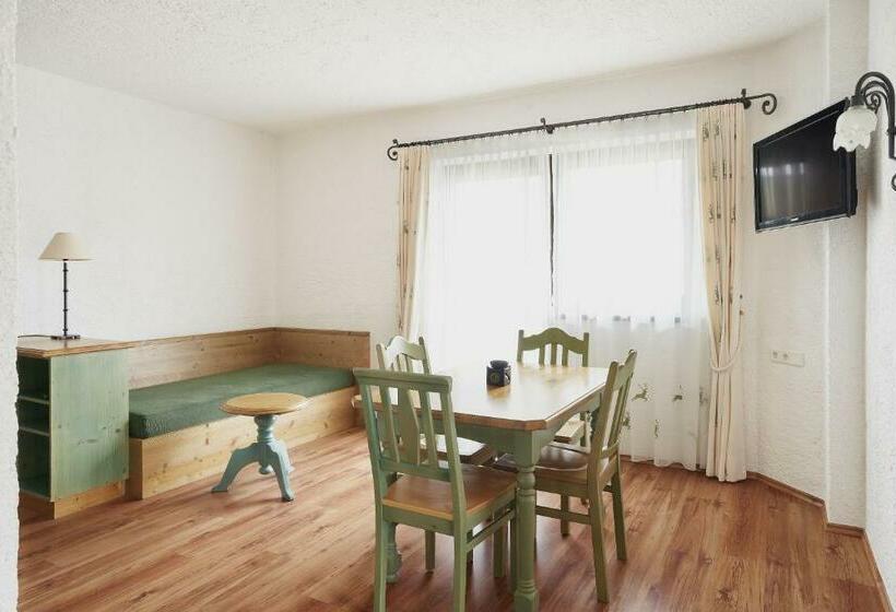 Апартаменты 2 Спальни, Rosamunde Apartments