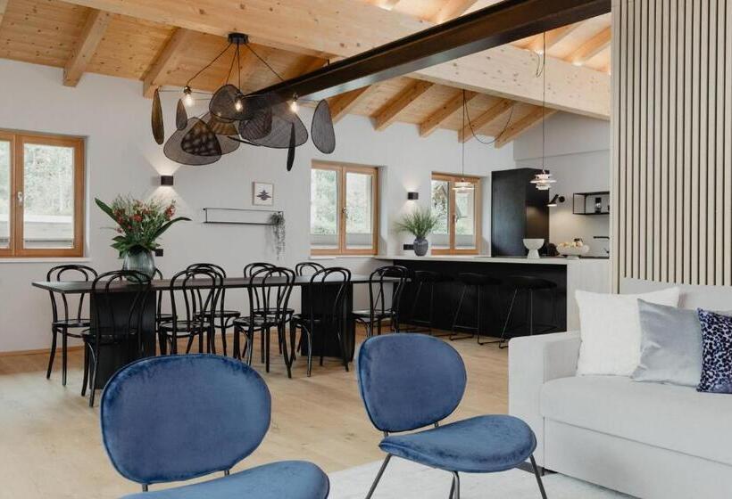 Вилла 3 Спальни, Rosamunde Apartments