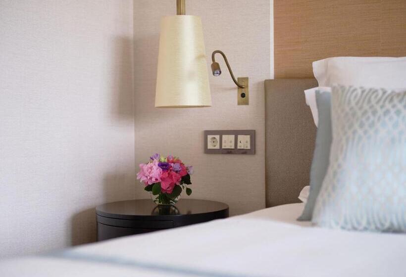 Quarto Deluxe Cama King, Corinthia  Lisbon