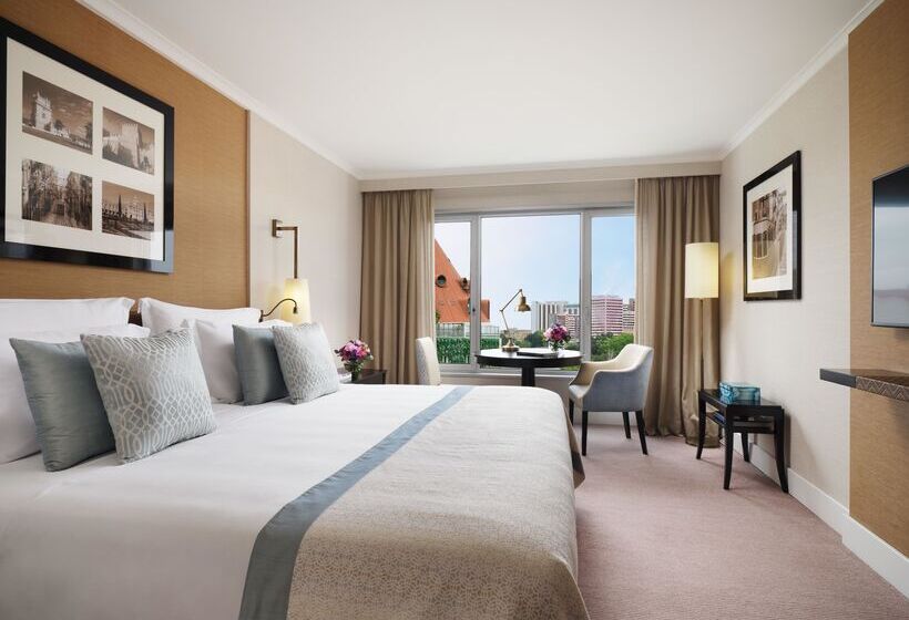 Quarto Deluxe Vista Cidade, Corinthia  Lisbon