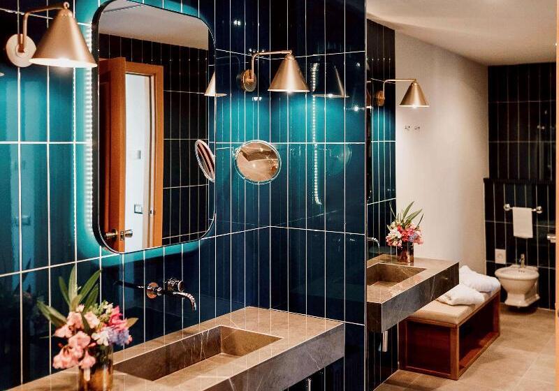 اتاق لوکس با بالکن, Mercure Roma Corso Trieste