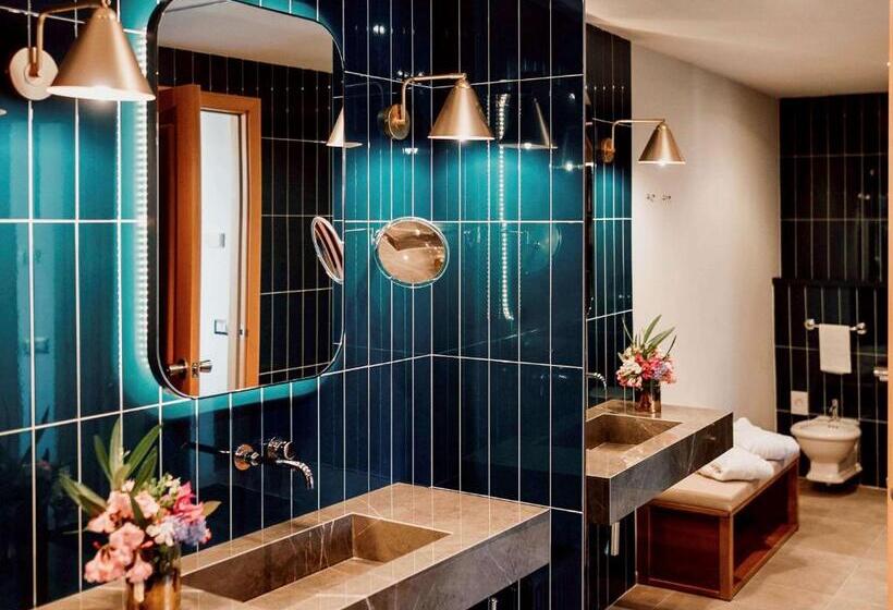 اتاق لوکس با وان آب گرم, Mercure Roma Corso Trieste