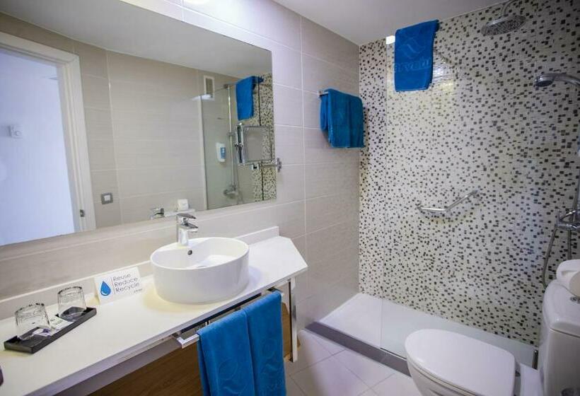 Quarto Estandar com Sacada, Servatur Waikiki