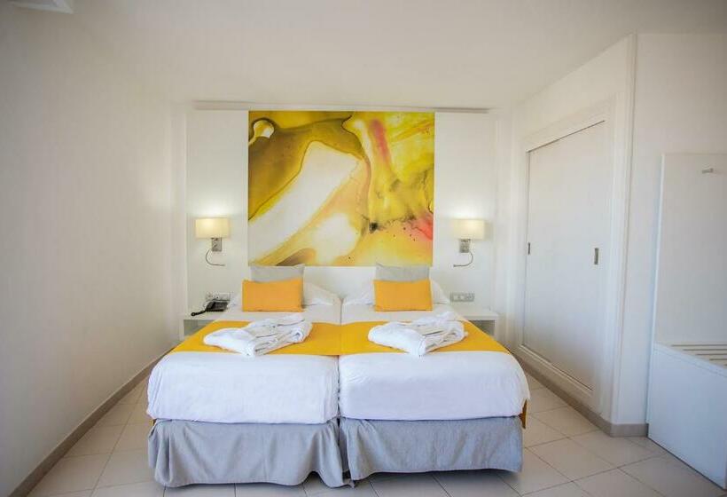 Quarto Superior com Sacada, Servatur Waikiki