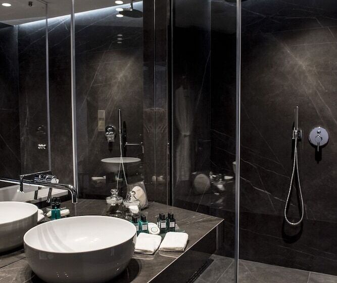 클럽 스위트, Sofitel Athens Airport