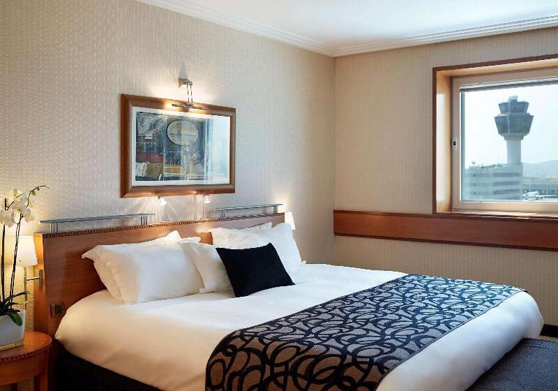 클럽 스위트, Sofitel Athens Airport