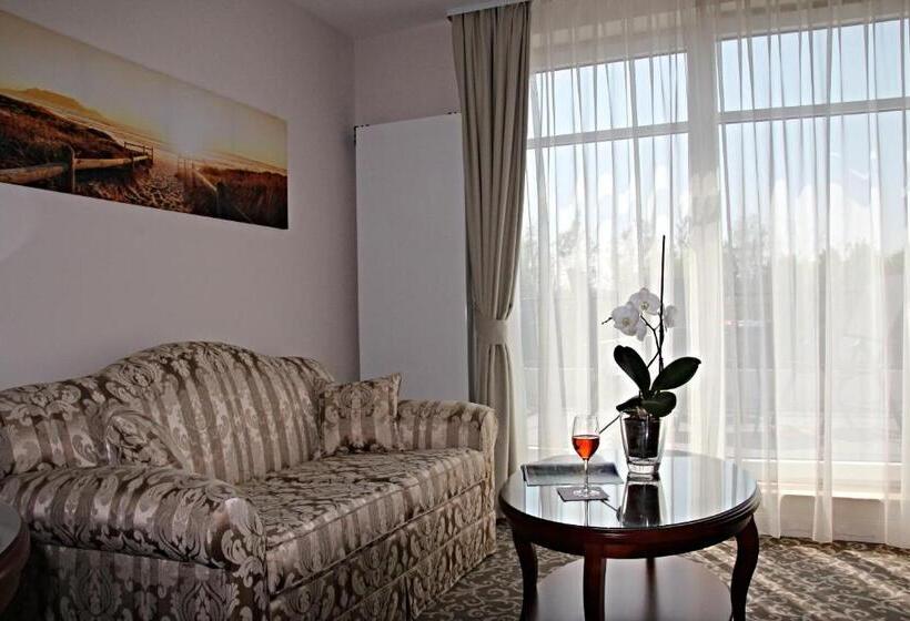 标准工作室, Avalon Hotel Bellevue