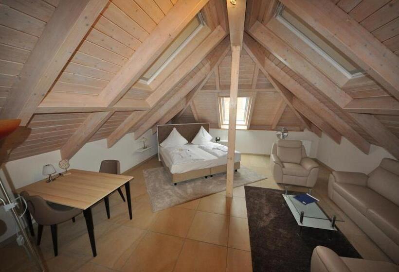 Номер Стандарт в Мансарде, Avalon Hotel Bellevue