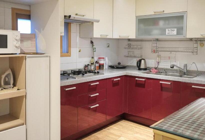 Apartamento 2 Dormitórios, Yeonnam Minbak