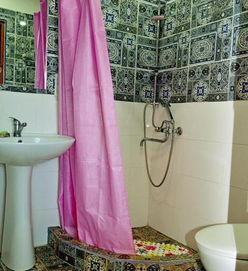 اتاق خانوادگی با چشم‌انداز باغ, Boutique Hotel Eco House Tbilisi