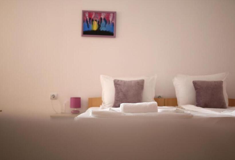 패밀리 룸, Gile Guest House