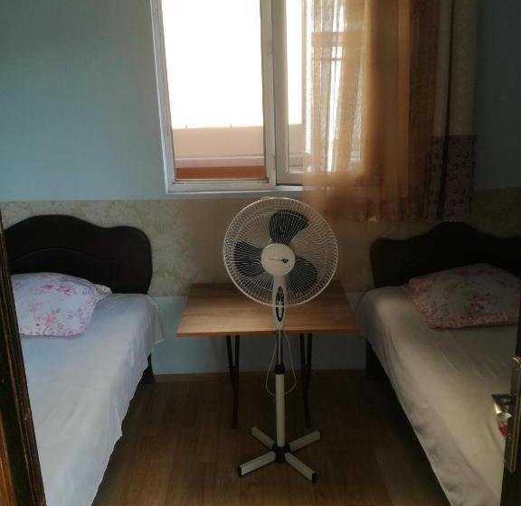 اتاق لوکس, Guest House Nino