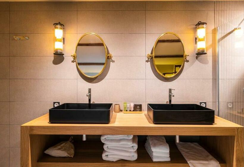 Полулюкс Повышенной Комфортности, Clos Castel Villas Spa