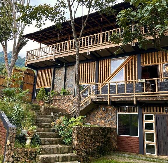 Habitació Quàdruple Economy Bany Compartit, La Veranda Hotel & Restaurant