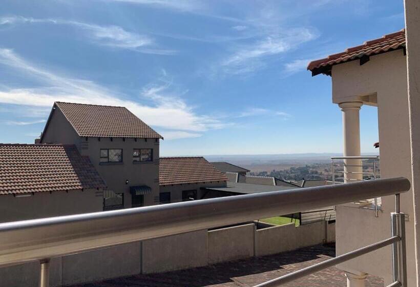 Номер Deluxe с Балконом, Malu Guest House