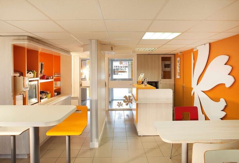 Номер Стандарт, Premiere Classe Valenciennes Ouest Petite Foret