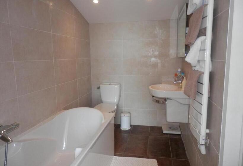 Люкс, Bordeaux Cosy B&b