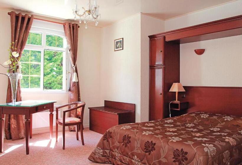 Номер Стандарт, Logis Hôtel & Restaurant   Le Château Des Tourelles