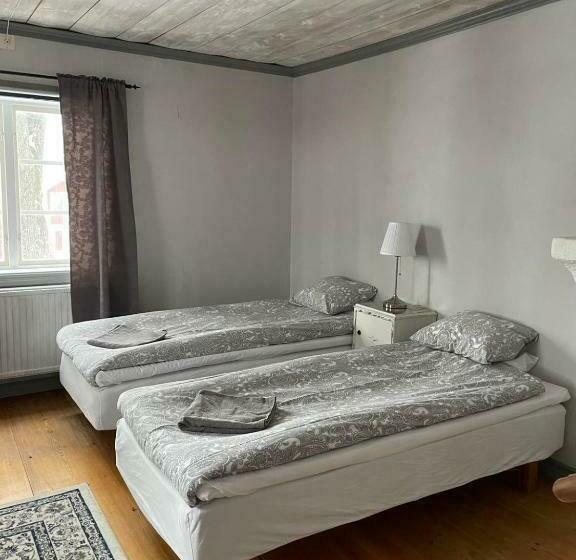اتاق استاندارد با سرویس بهداشتی مشترک, Hallagårdens B&b