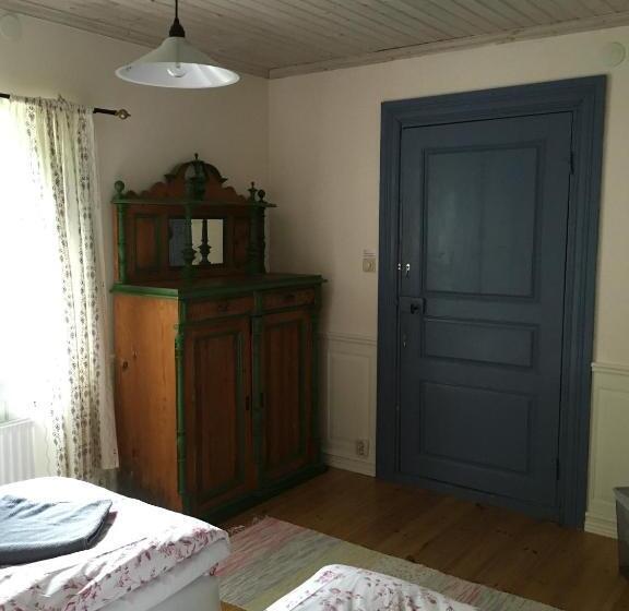 اتاق استاندارد با سرویس بهداشتی مشترک, Hallagårdens B&b
