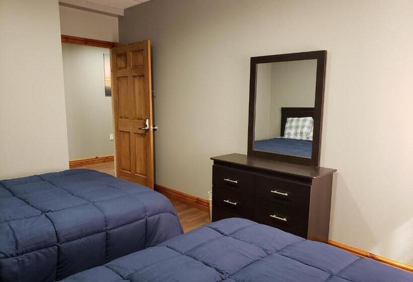 Четырехместный Номер Deluxe, Hepworth Hostel