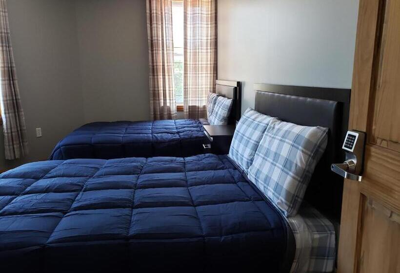 Четырехместный Номер Deluxe, Hepworth Hostel