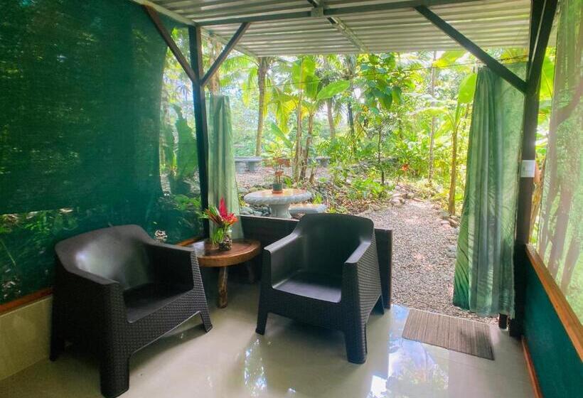 스탠다드 방갈로 정원 전망, Yejos Jungle Lodge