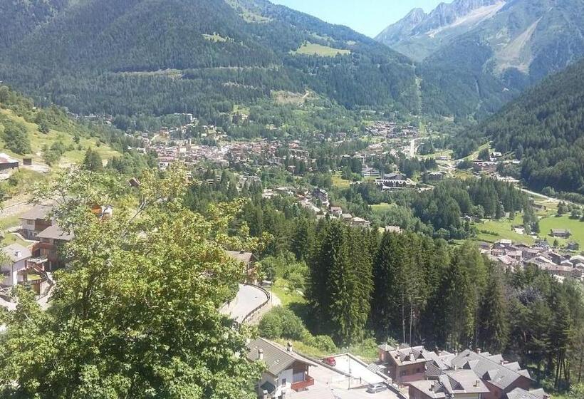 Четырехместный Номер Стандарт Вид на Сад, La Vecchia Scuola