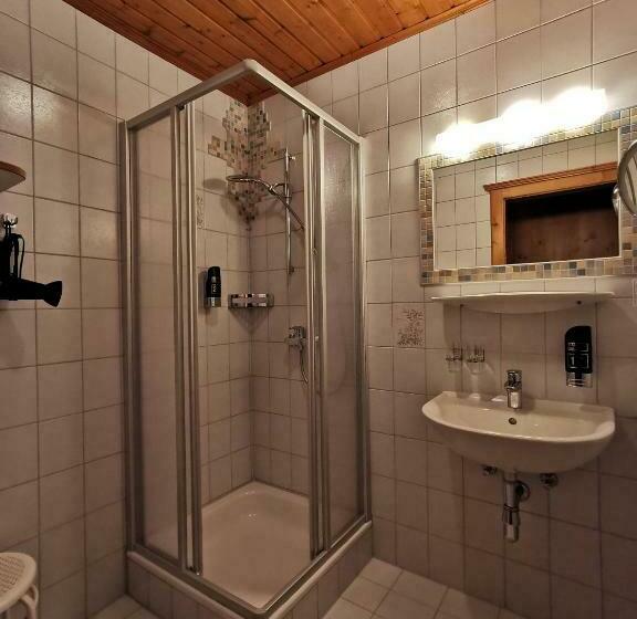 Семейный Номер, Das Kleine Familienhotel Koch
