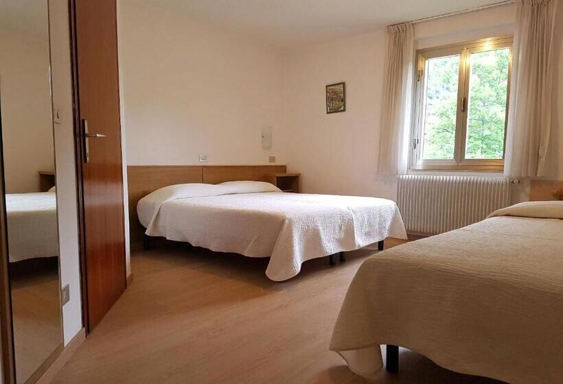 스탠다드 트리플 룸, Albergo Miralaghi