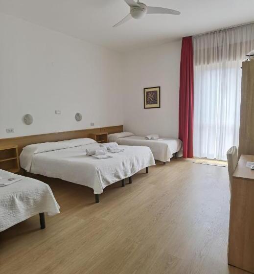클래식 4인 룸, Albergo Miralaghi
