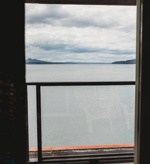 标准间, The Oceanfront