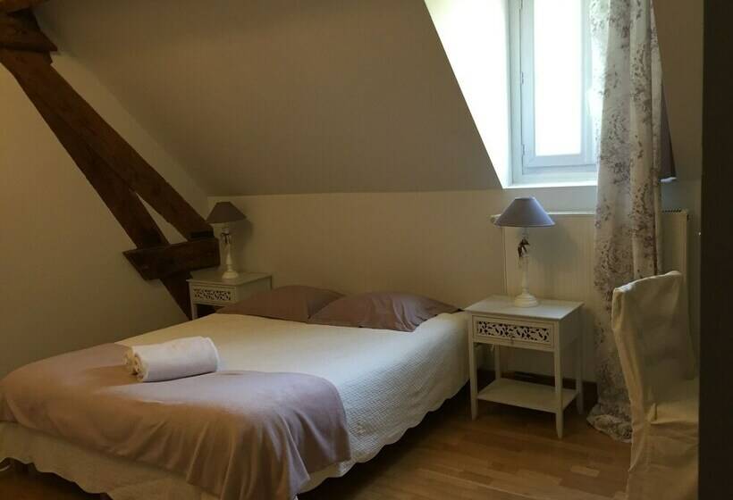 Номер Стандарт, Chambres D Hotes Spa Château D Omiécourt