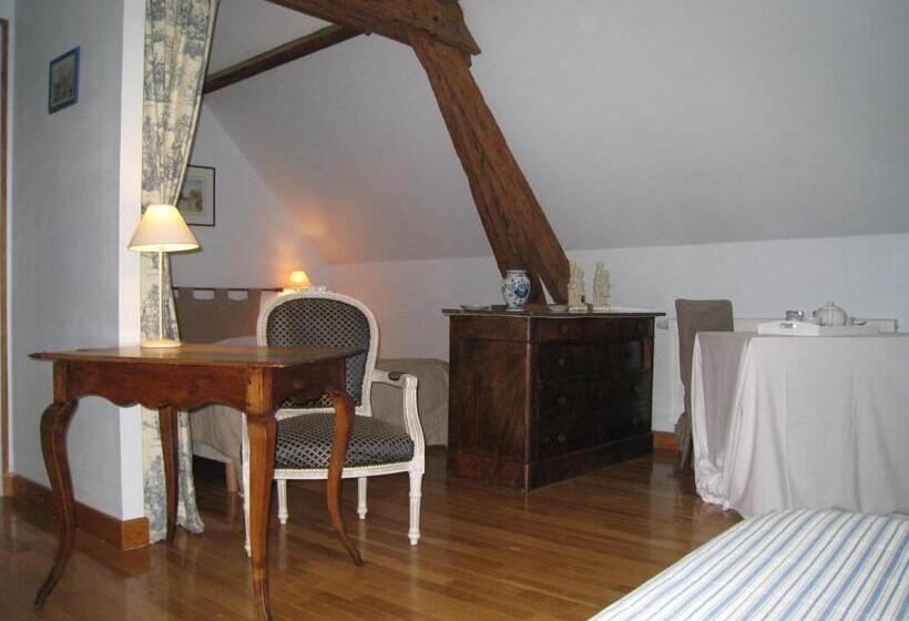 Четырехместный Номер Стандарт, Chambres D Hotes Spa Château D Omiécourt