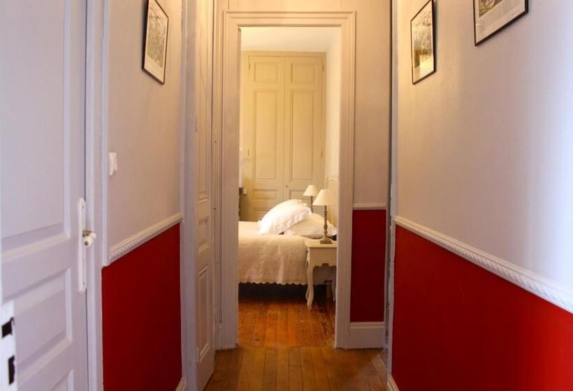 Люкс, Chambres D Hotes Spa Château D Omiécourt