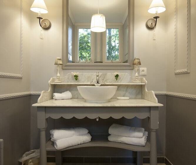 Люкс, Chambres D Hotes Spa Château D Omiécourt