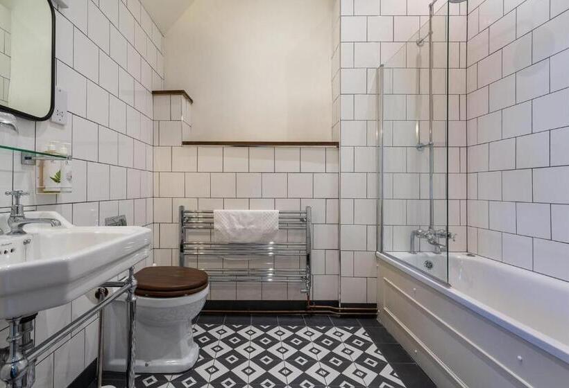 Классический Номер, The Hoste And The Vine House Hotels