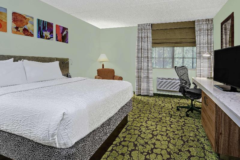 带大床的标准间, Hilton Garden Inn San Antonio Airport