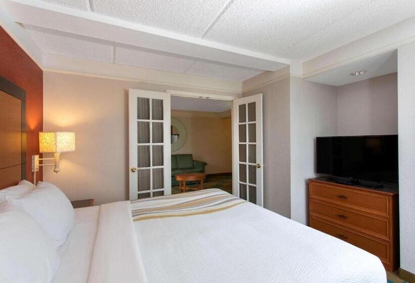 キングサイズベッドのスイートルーム, La Quinta By Wyndham Jacksonville Butler Blvd