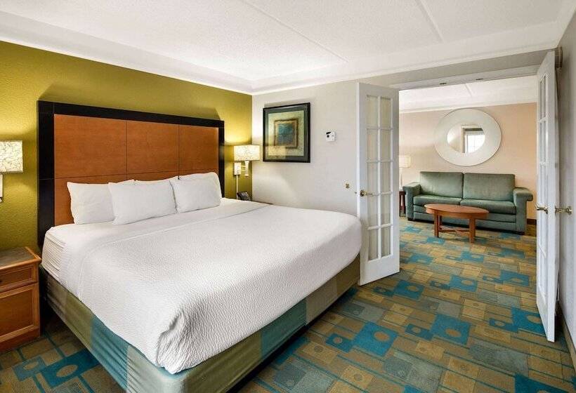 스위트 킹사이즈 침대, La Quinta By Wyndham Greenville Haywood